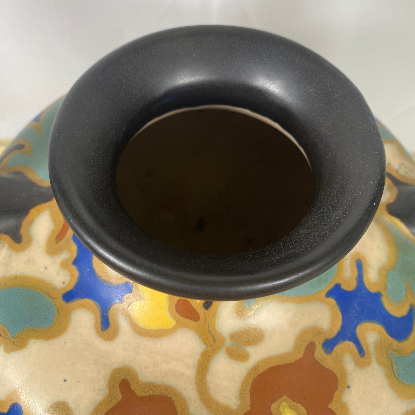 Rare Gouda Dutch Art Deco Pottery Arch-Handled Amphora Vase, Imbra Pattern c.1920s