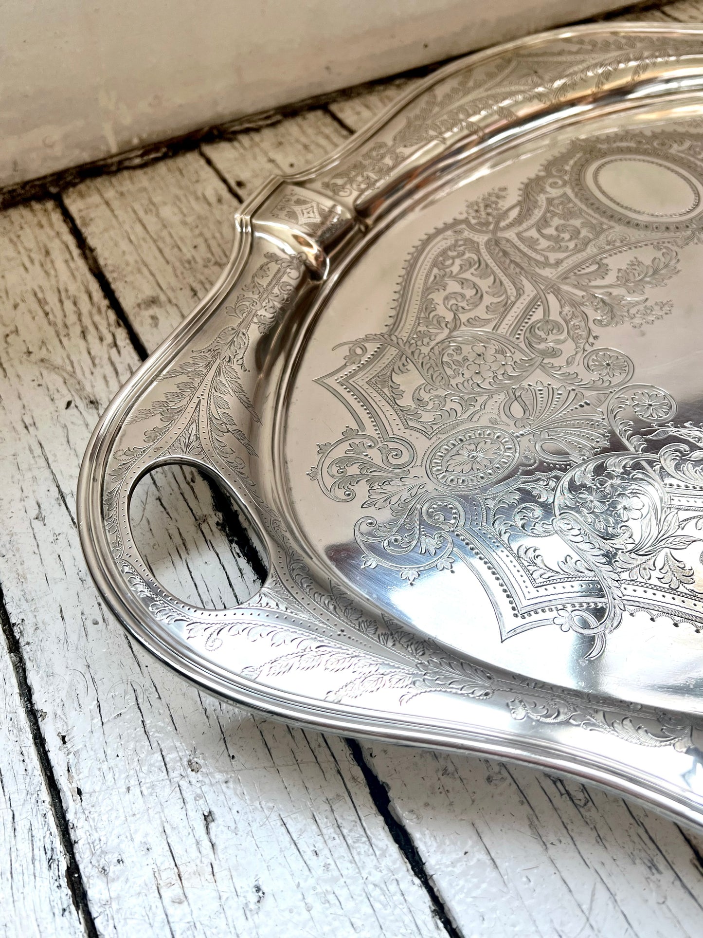 Monumental Edwardian Mammatt & Son Fine Sterling Silver Tray, Sheffield 1905.