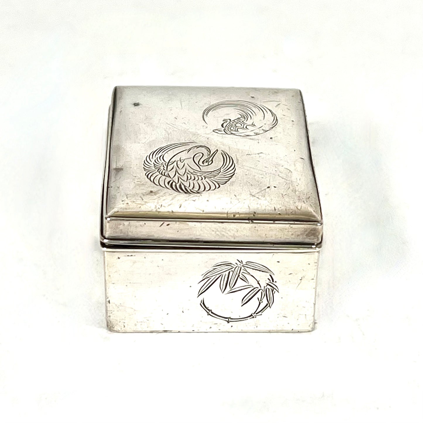 Rare Meiji Period .950 silver Kashibako sweet or cake box, Marks for Jungin and Kintaro Hattori
