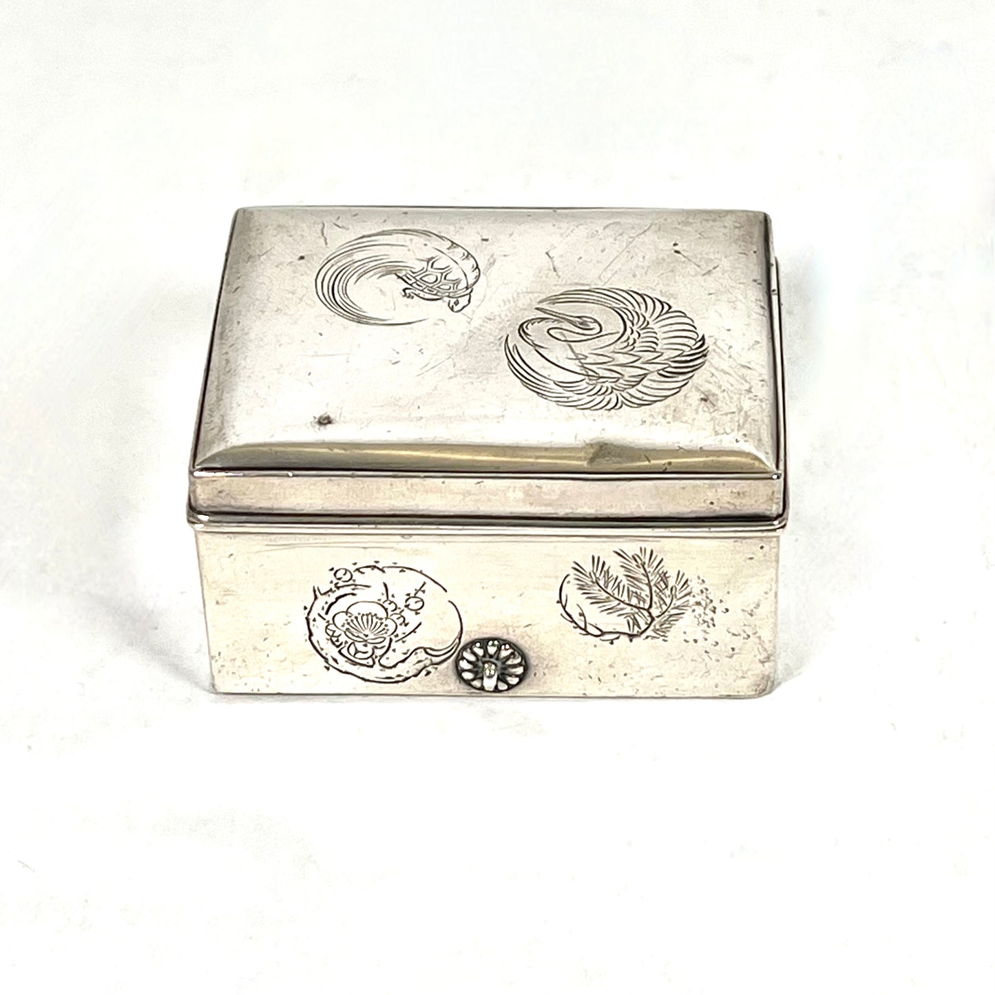 Rare Meiji Period .950 silver Kashibako sweet or cake box, Marks for Jungin and Kintaro Hattori