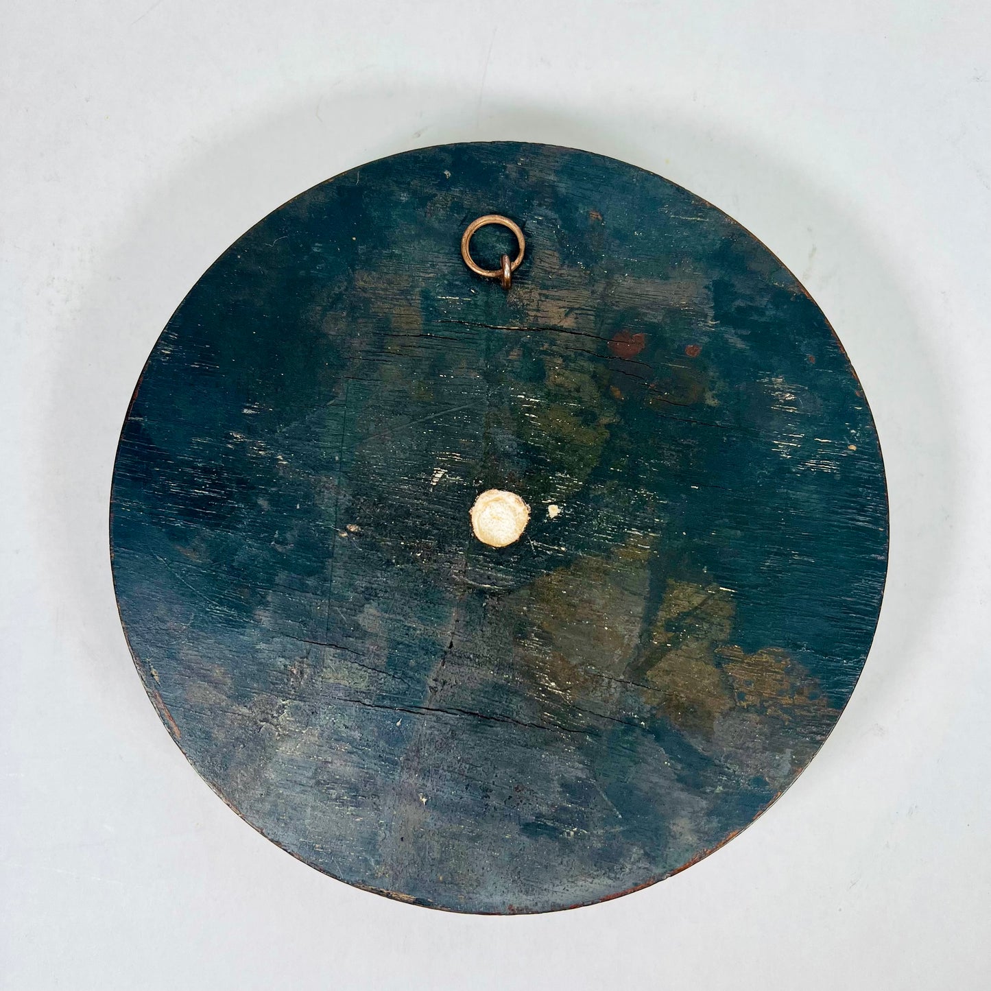 Marco de madera original, tapa de olla Prattware victoriana con escena de pueblo rural, mediados del siglo XIX