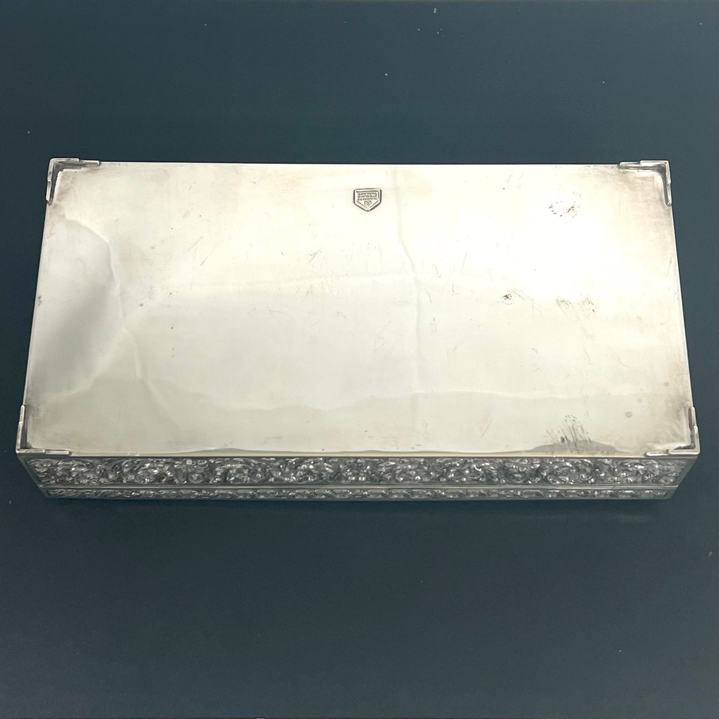 Caja de presentación de plata esterlina del siglo XX de Nakon tailandés (platero de la corte real tailandesa)