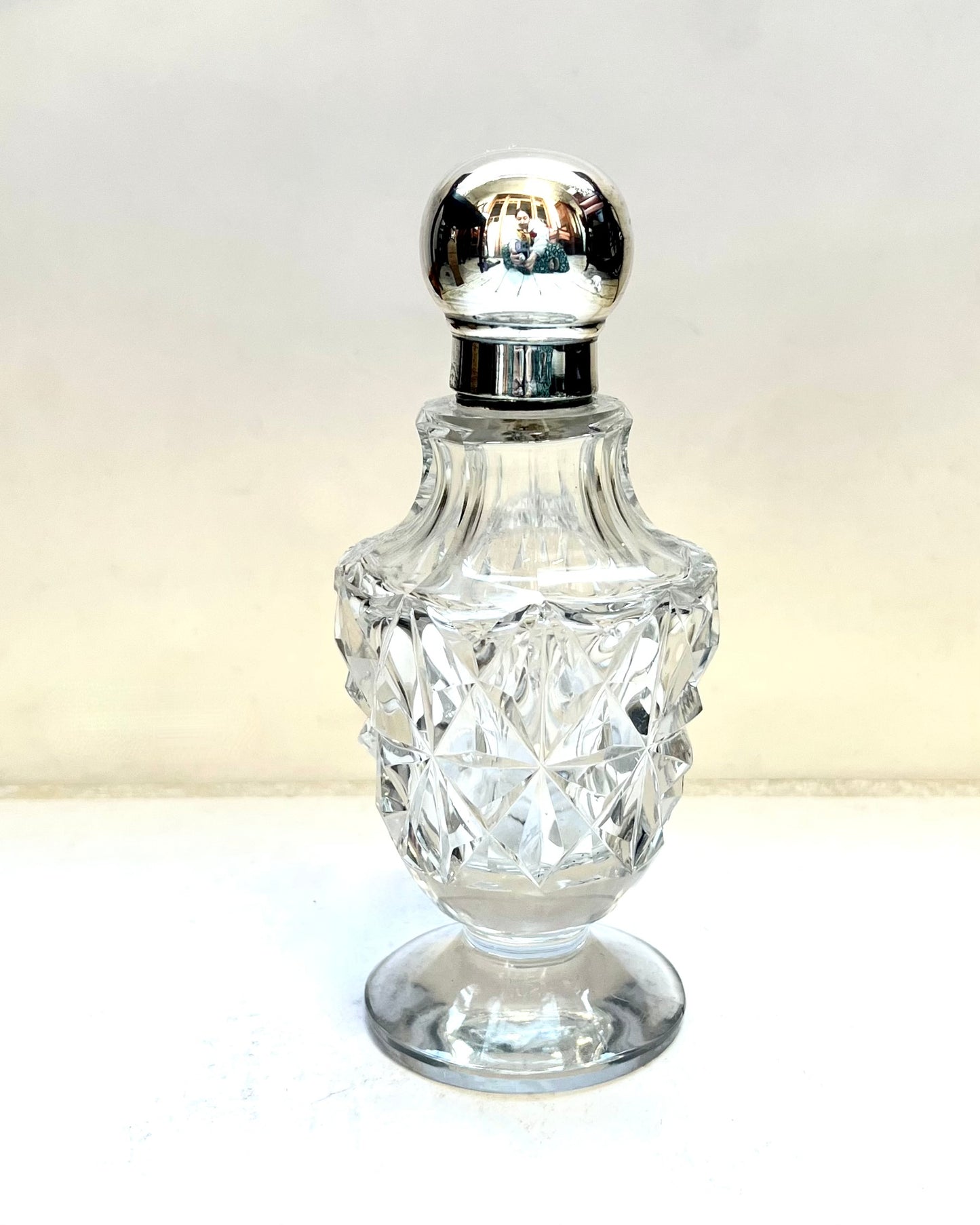 Antique George V cut glass and sterling silver toiletry/scent bottle, London 1919