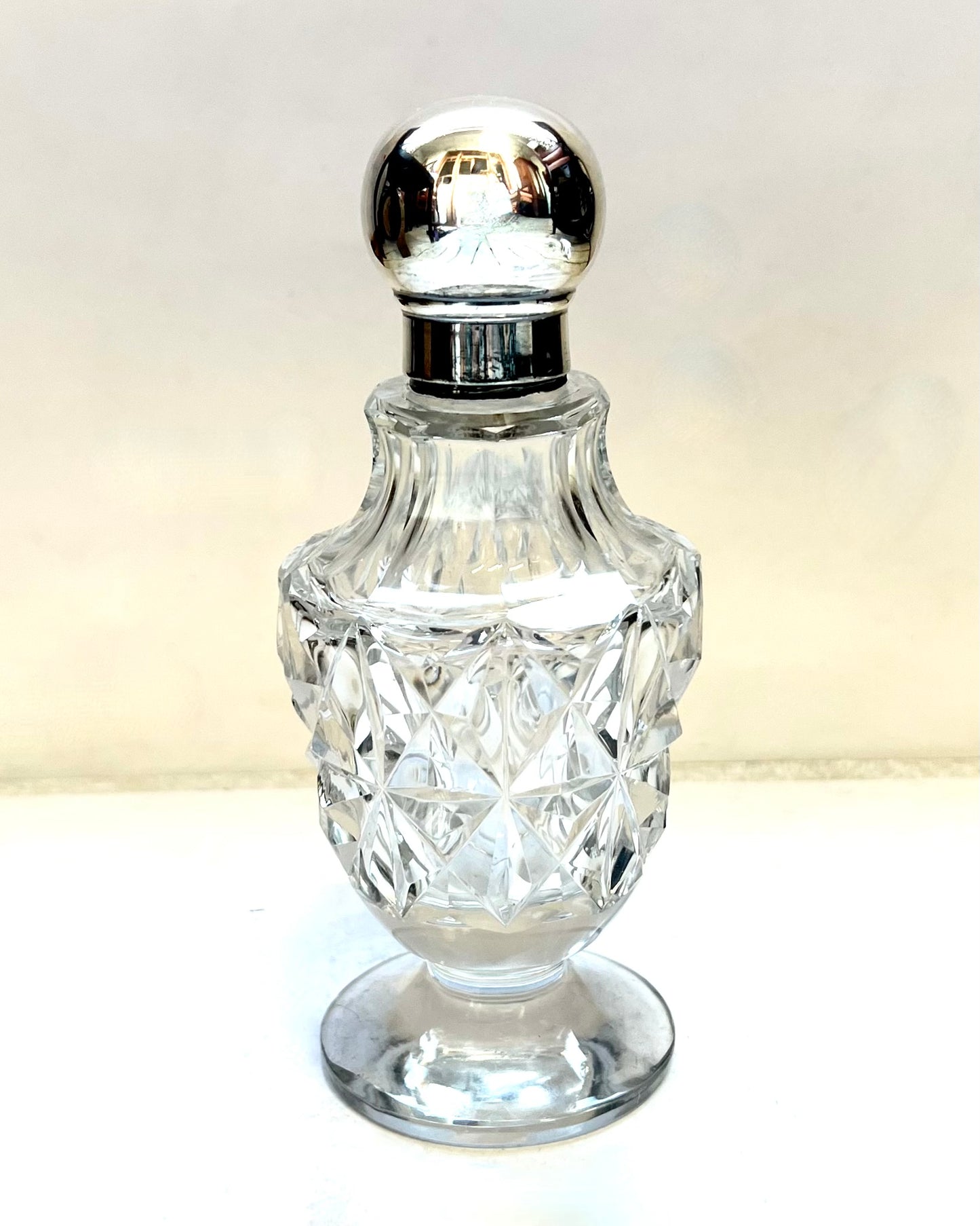 Antique George V cut glass and sterling silver toiletry/scent bottle, London 1919