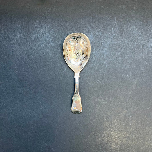 George IV Regency sterling silver bright-cut tea caddy spoon. London 1829, James Henry Daniel