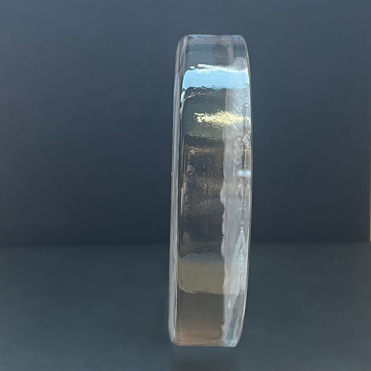 1974 年,为纪念温斯顿·丘吉尔诞辰一百周年而制作的大型中世纪达廷顿水晶匾。编号 1164/5000