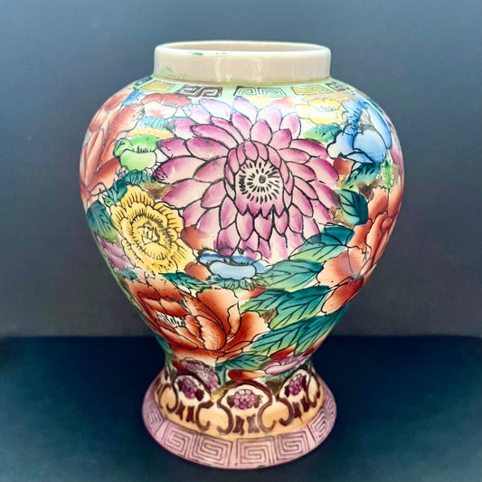 Jarrón o jarra china vintage de la familia Cien Flores, de finales del siglo XX, Jingdezhen, con marca apócrifa Qianlong.