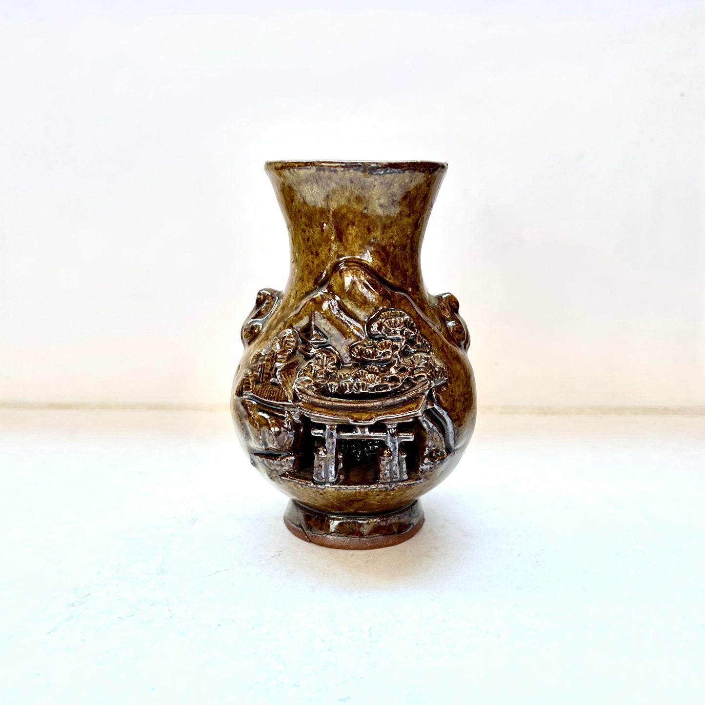 古董“Banko Ware”日本陶器花瓶,带宝塔图案,严岛神社窑,宫岛陶器