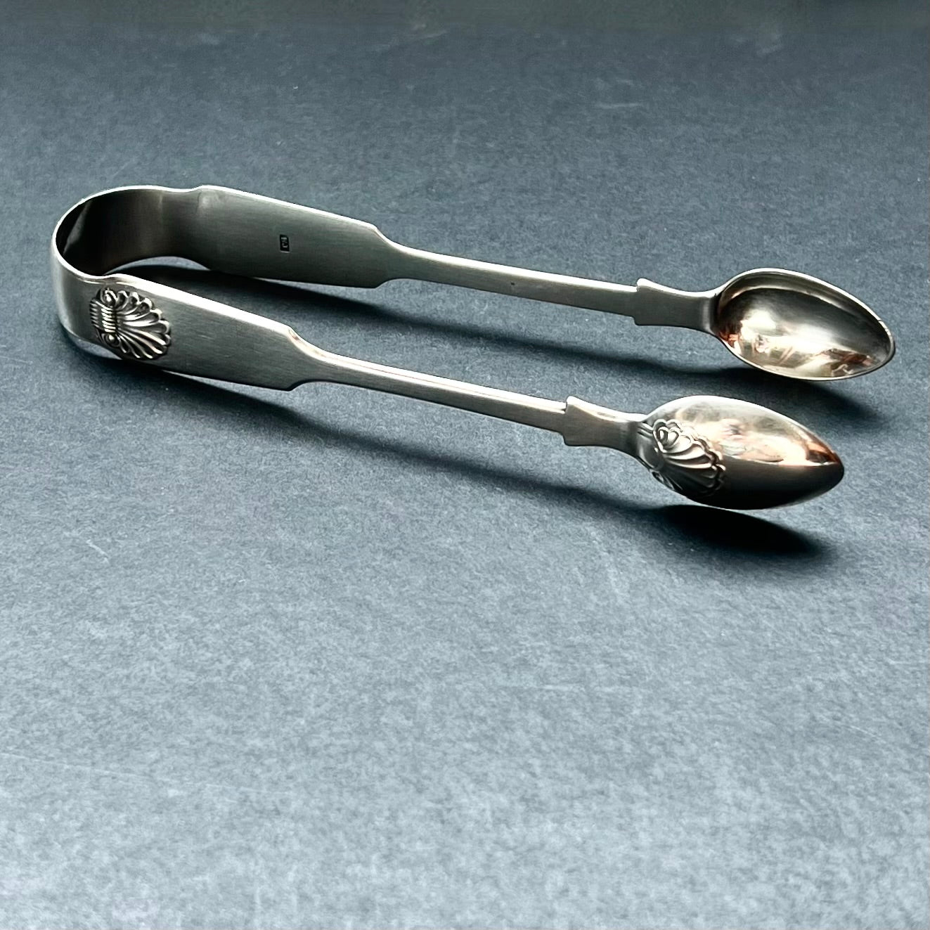 Victorian provincial sterling silver tongs with thick gauge and crisp hallmarks. Thomas Sewell I, Newcastle, 1850