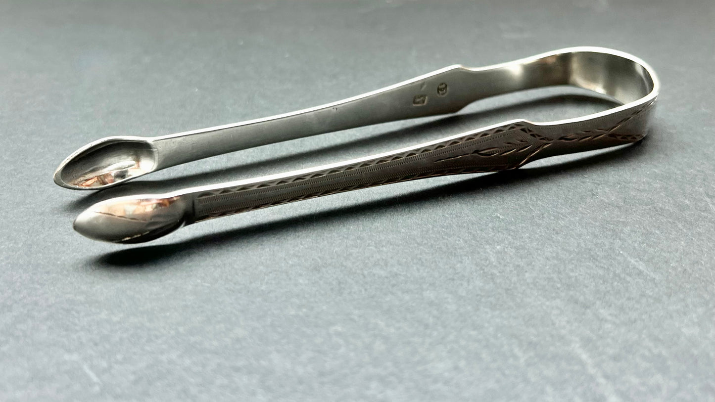 Pinzas de plata esterlina de la época georgiana tardía a la época de la Regencia inglesa, con calibre grueso y sellos distintivos. John Langlands II, Newcastle, 1796-1802