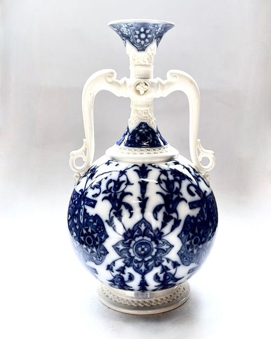 Rare late 19th century Royal Worcester blue and white double-handled porcelain vase  c.1900-1910