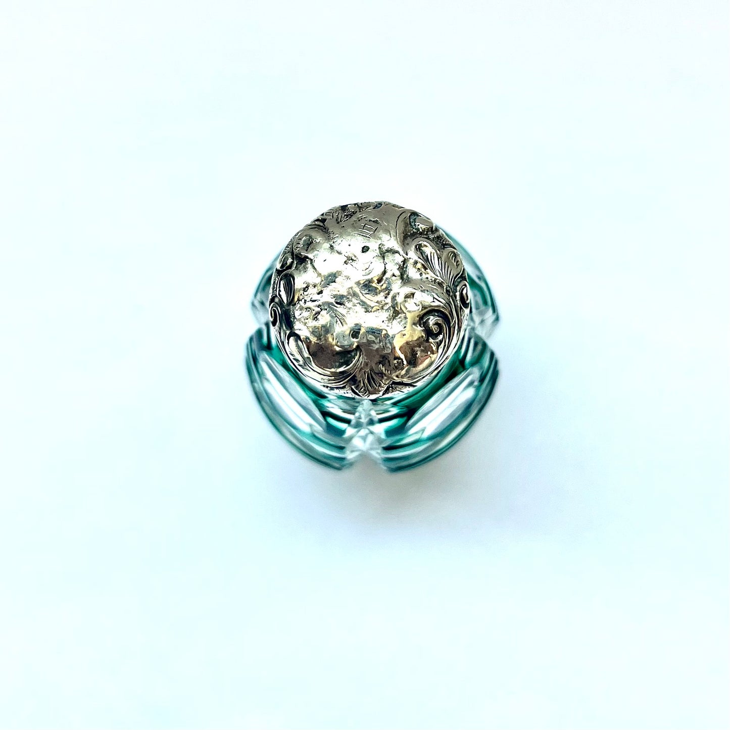 Beautiful Victorian late 19th century emerald green overlay cut glass and sterling silver scent bottle