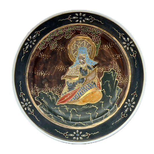 Vintage 20th century Japanese plate handpainted in the Nagoya Satsuma tradition, with moriage enamels and rich gilt details