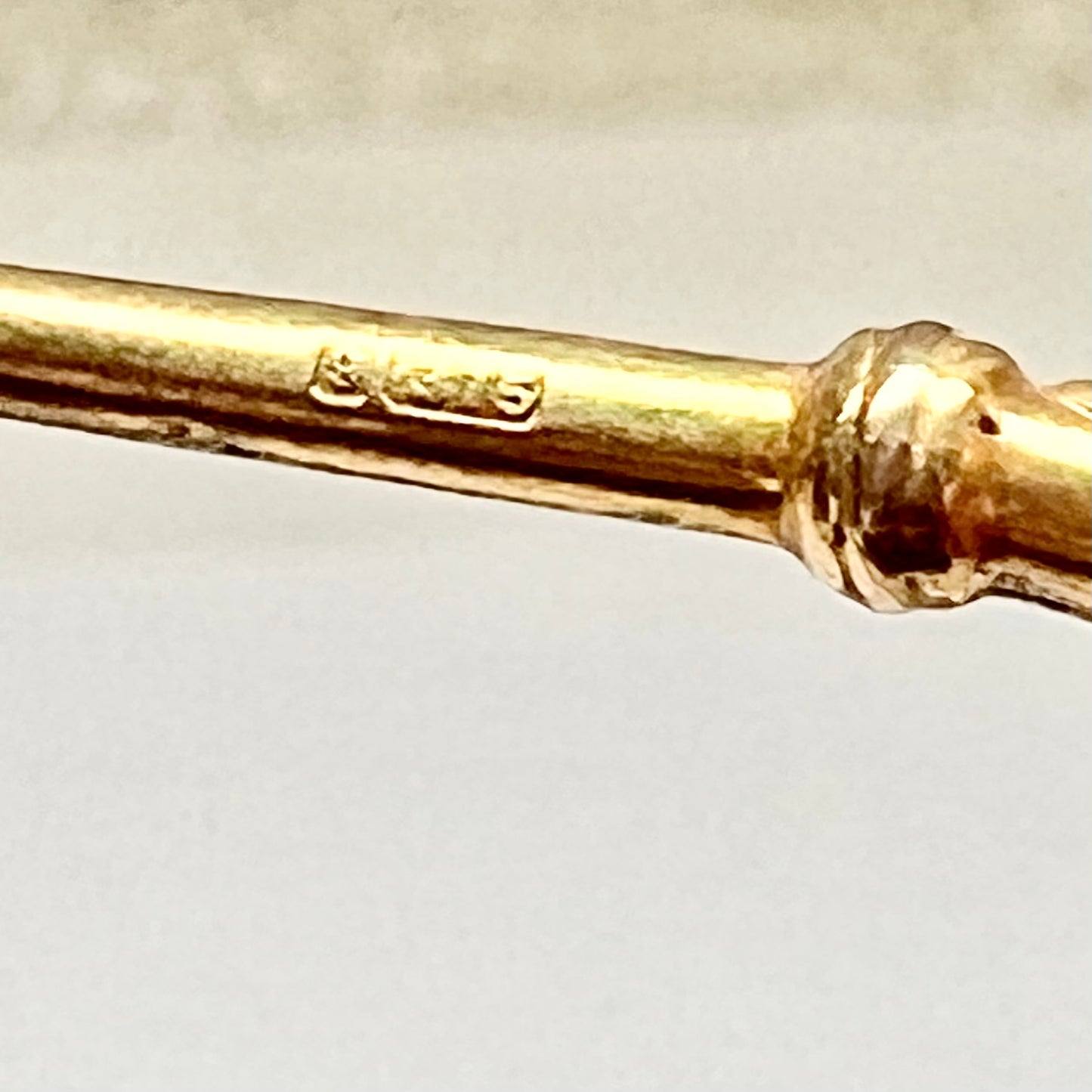 Edwardian 9ct gold button hook, with marks for Birmingham 1910, Chrisford and Norris