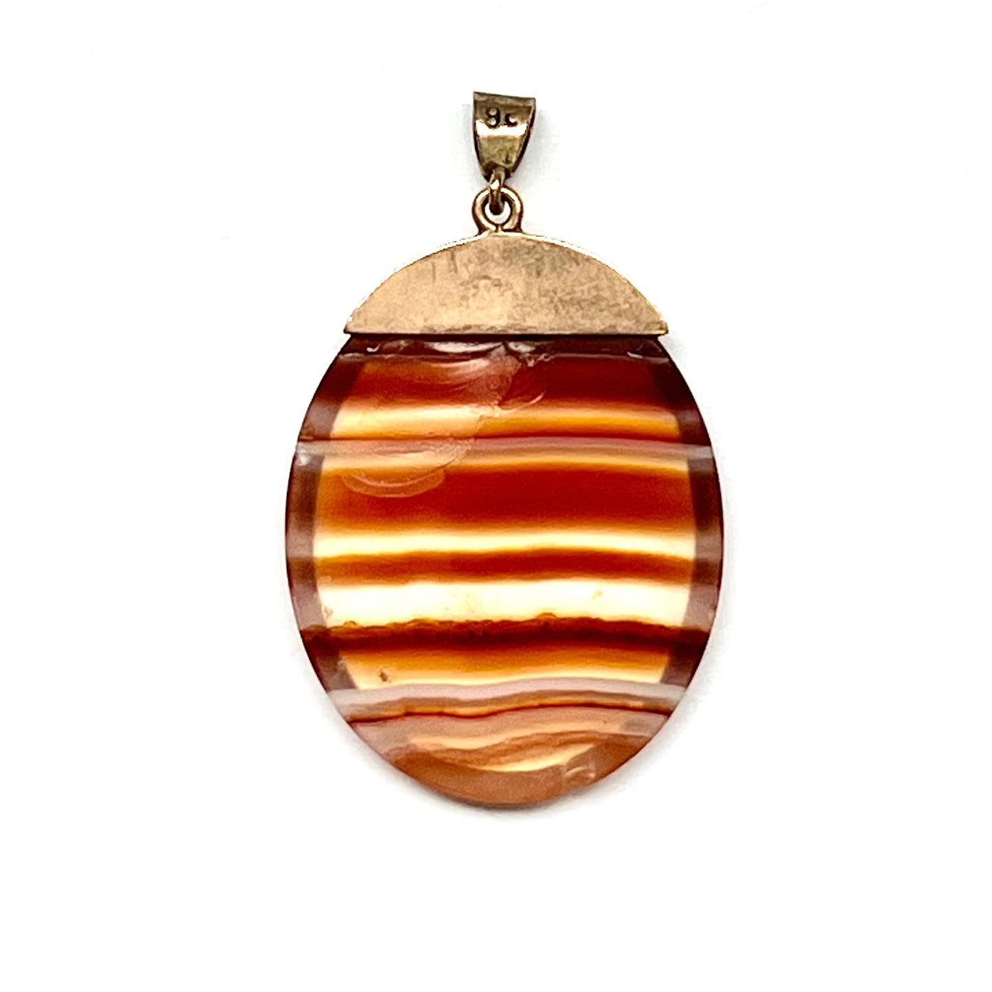 Colgante de ágata con bandas estilo eduardiano engastado en oro rosa de 9 quilates.