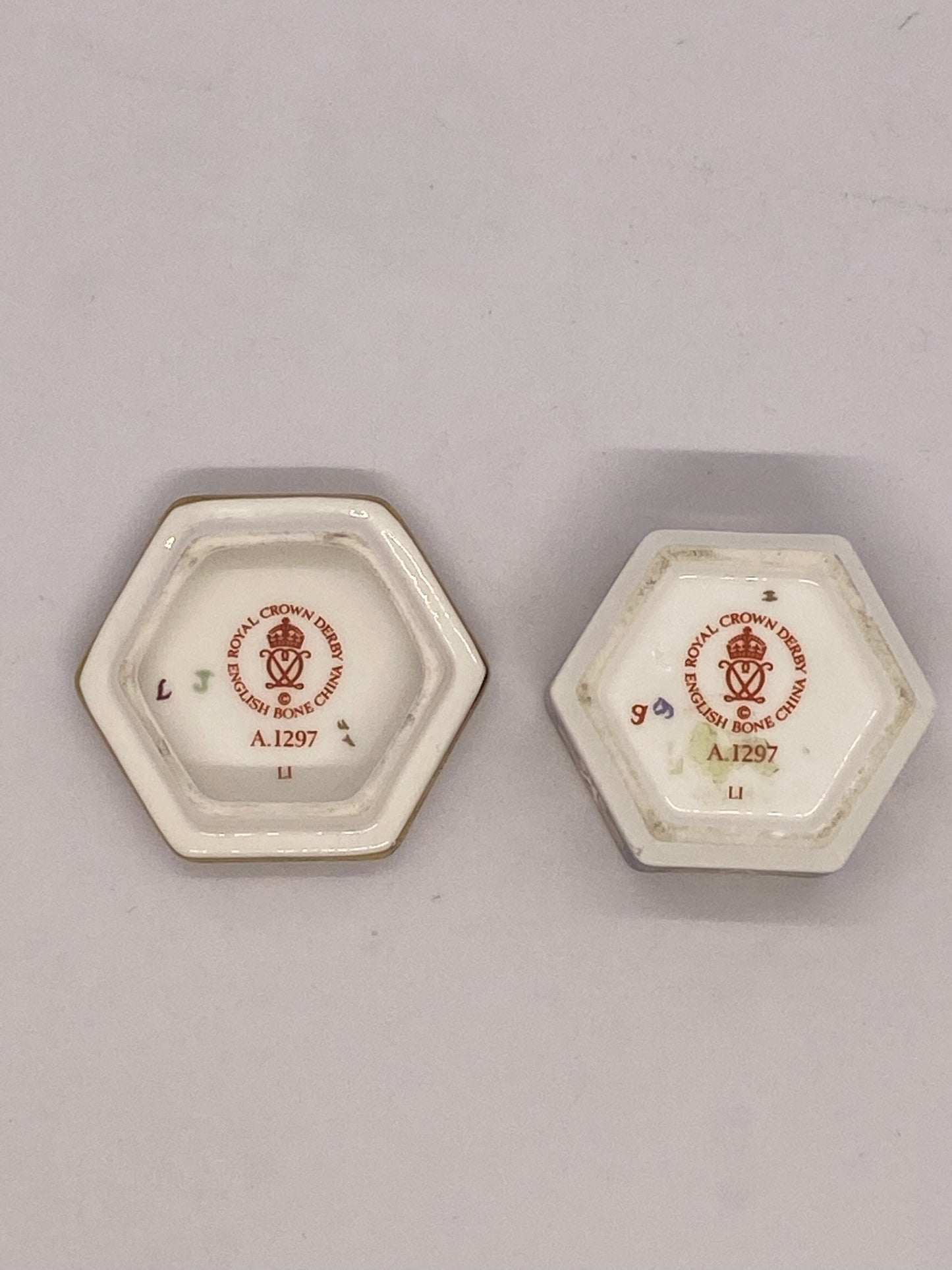 Vintage Royal Crown Derby Octagonal Shaped Imari Style Pill Box / Trinket Pot