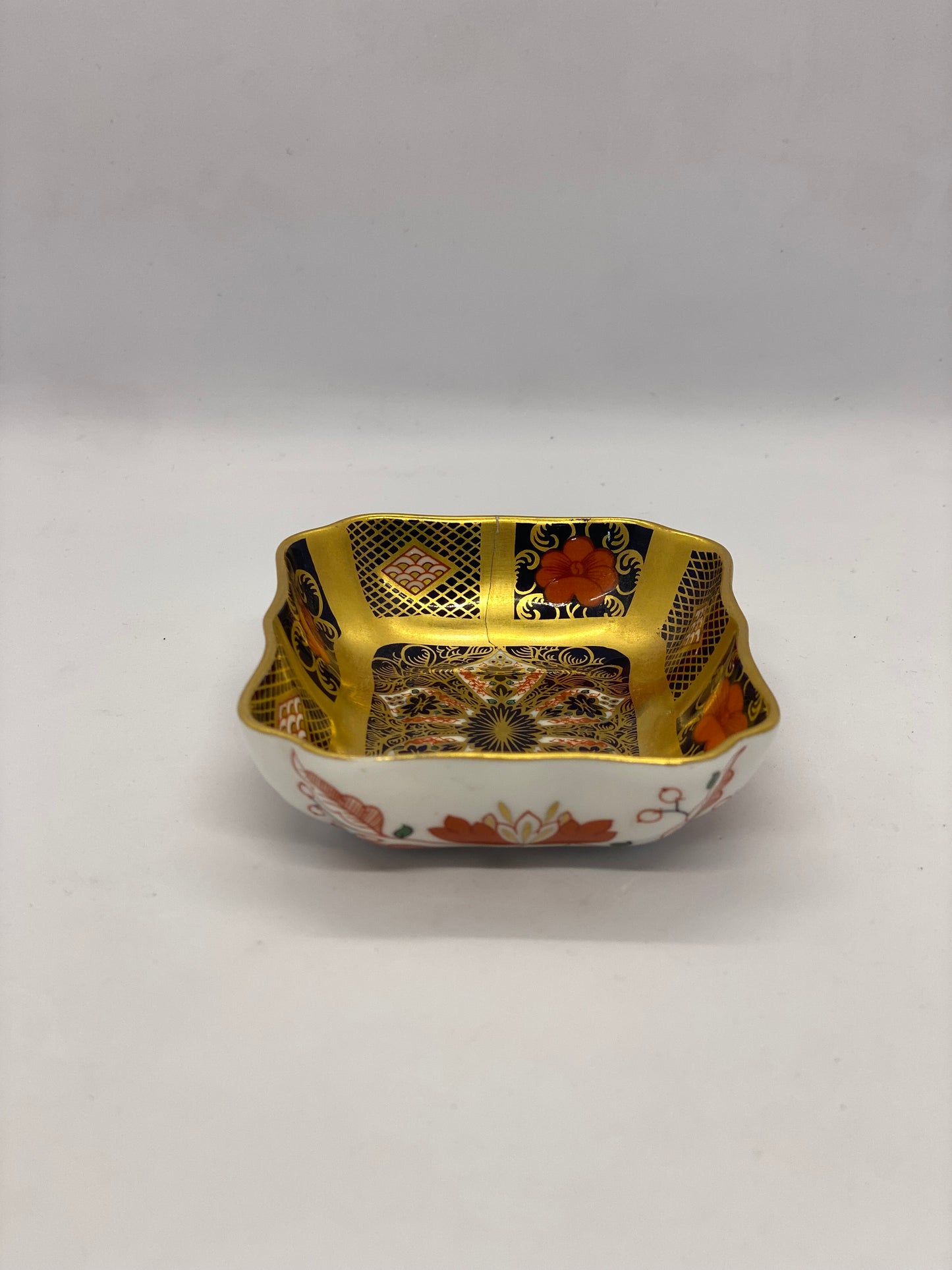 Plato de baratijas vintage Royal Crown Derby con patrón Imari antiguo TAL CUAL