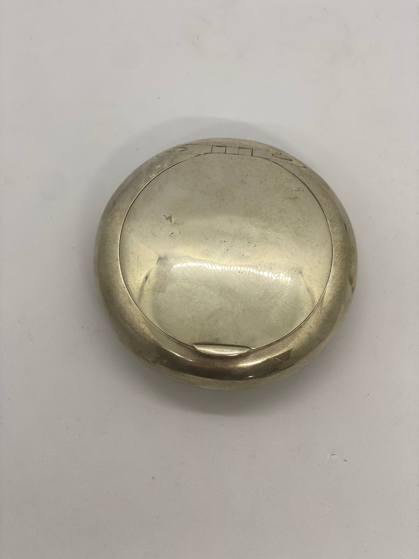 1915 年伯明翰纯银“Bun Form”烟草盒