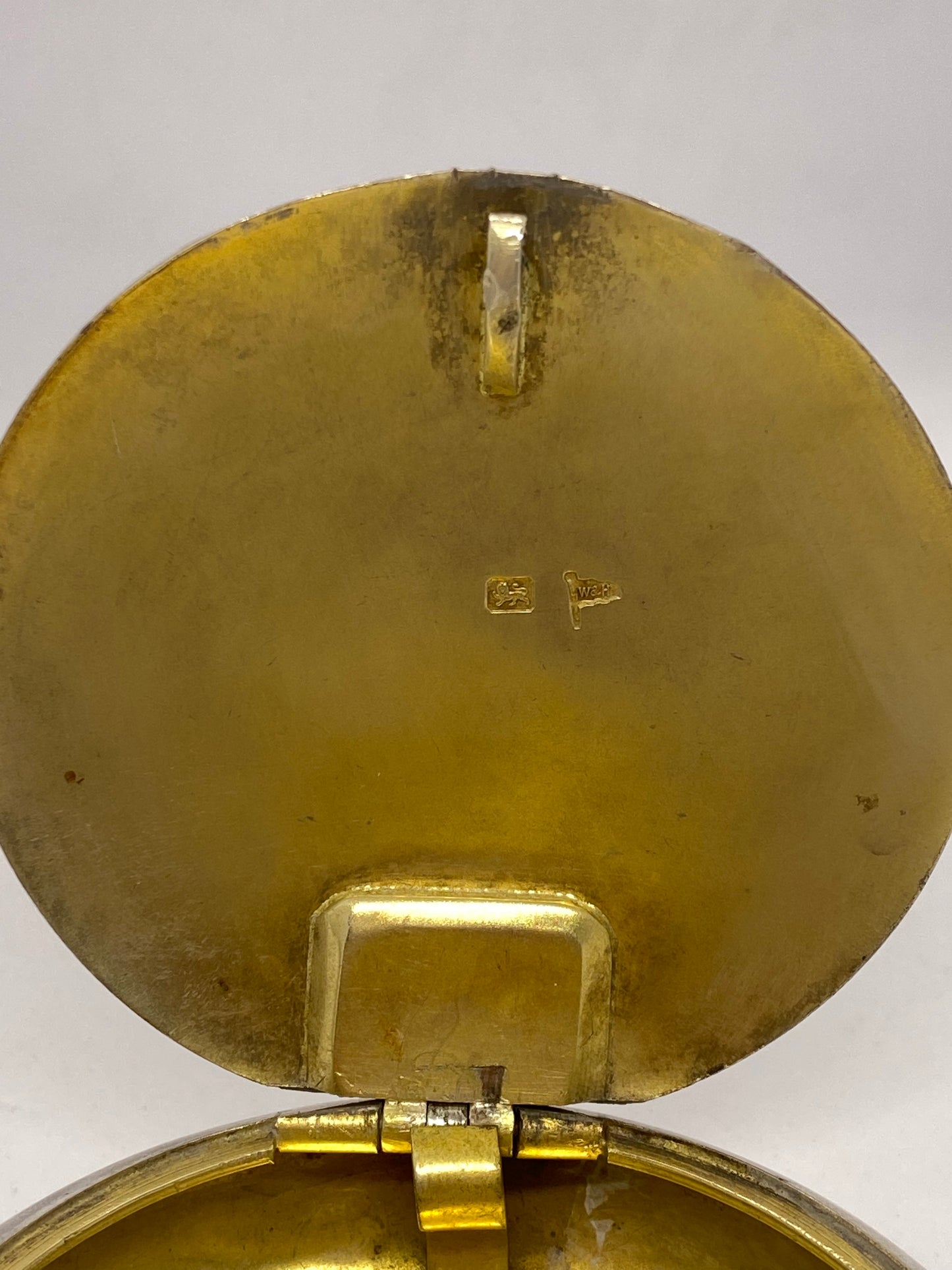 古董 Walker and Hall 纯银烟草盒,约 1905 年