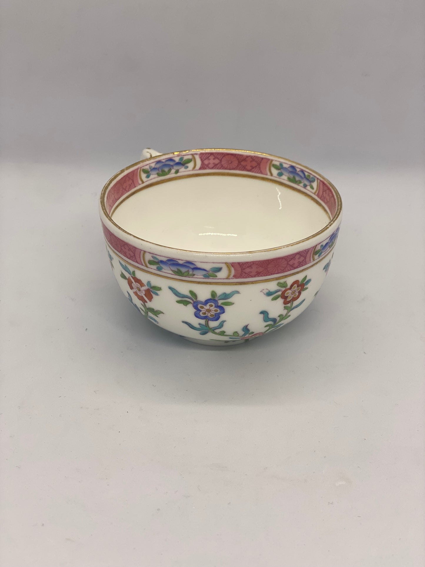 Juego de taza de té y platillo Minton de inspiración chinoiserie antiguo, circa 1858