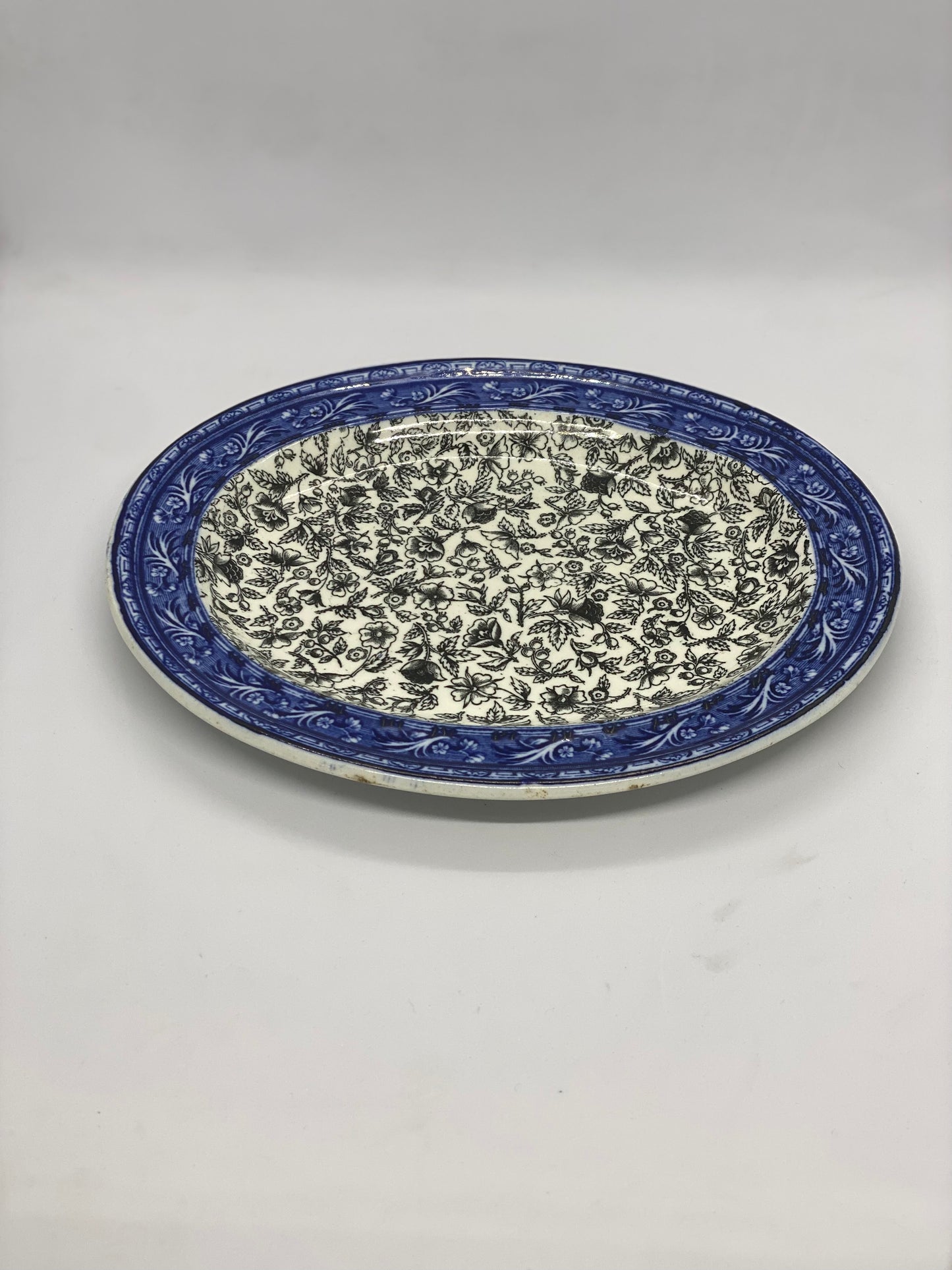 #2 - Bandeja antigua Wedgwood con un inusual estampado de cachemira índigo y negro
