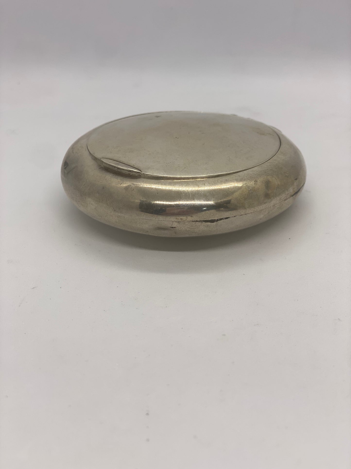 1915 年伯明翰纯银“Bun Form”烟草盒