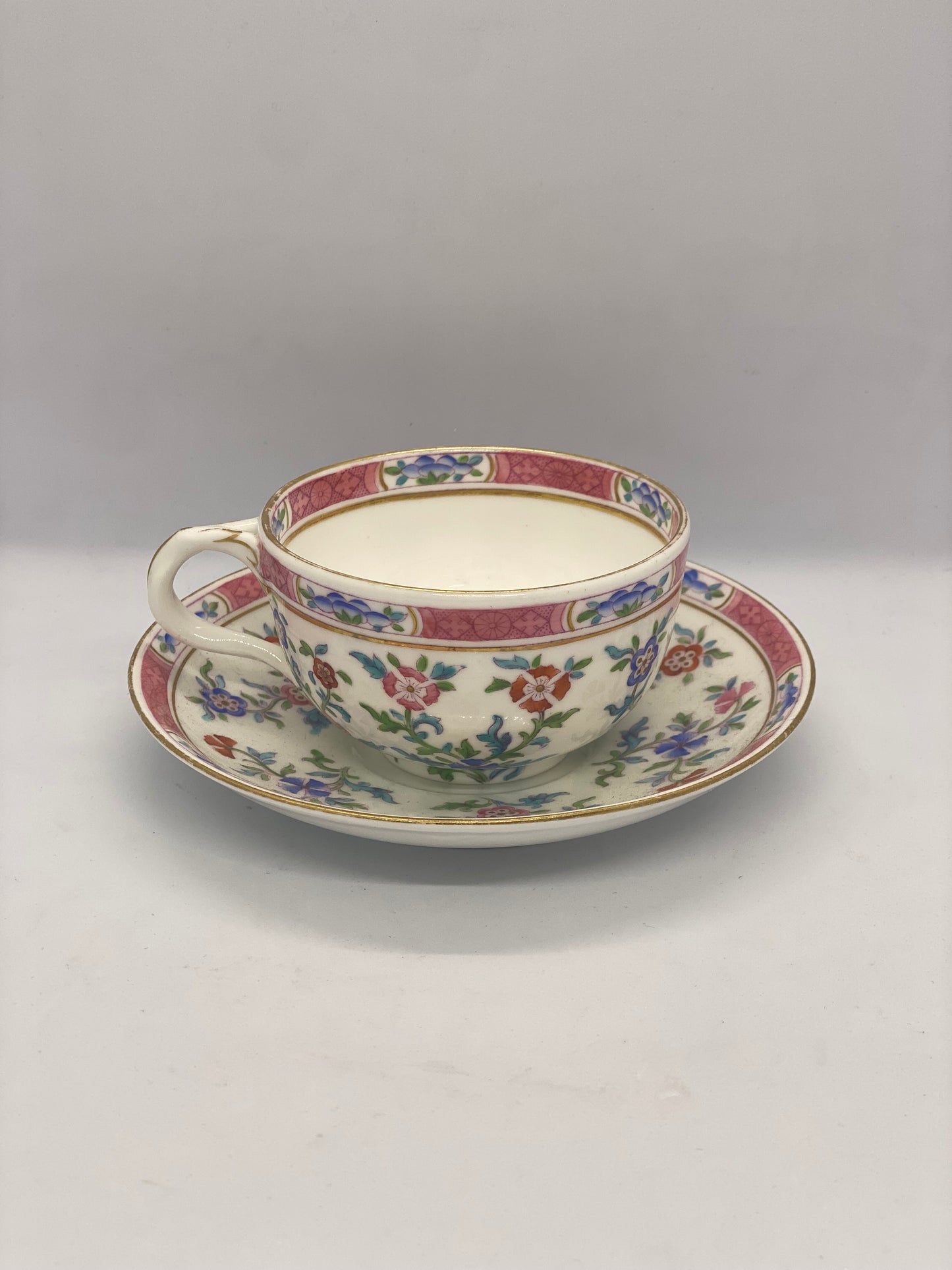 Juego de taza de té y platillo Minton de inspiración chinoiserie antiguo, circa 1858