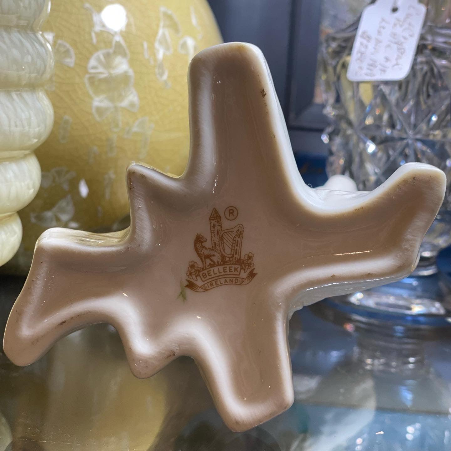 复古 Belleek Faux Bois 树桩花瓶