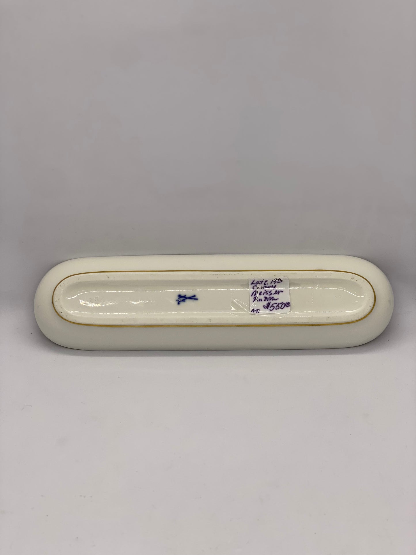 Precioso y raro plato para alfileres de Meissen del siglo XIX