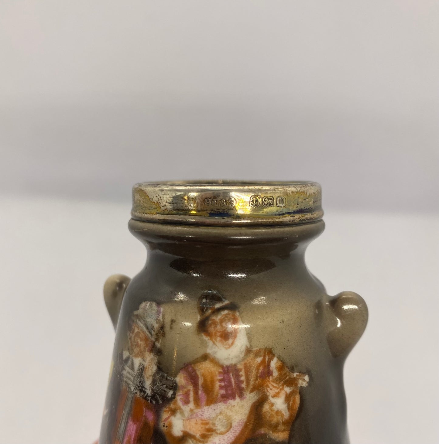 皇家拜罗伊特花束花瓶配纯银边缘,伯明翰 1911 年