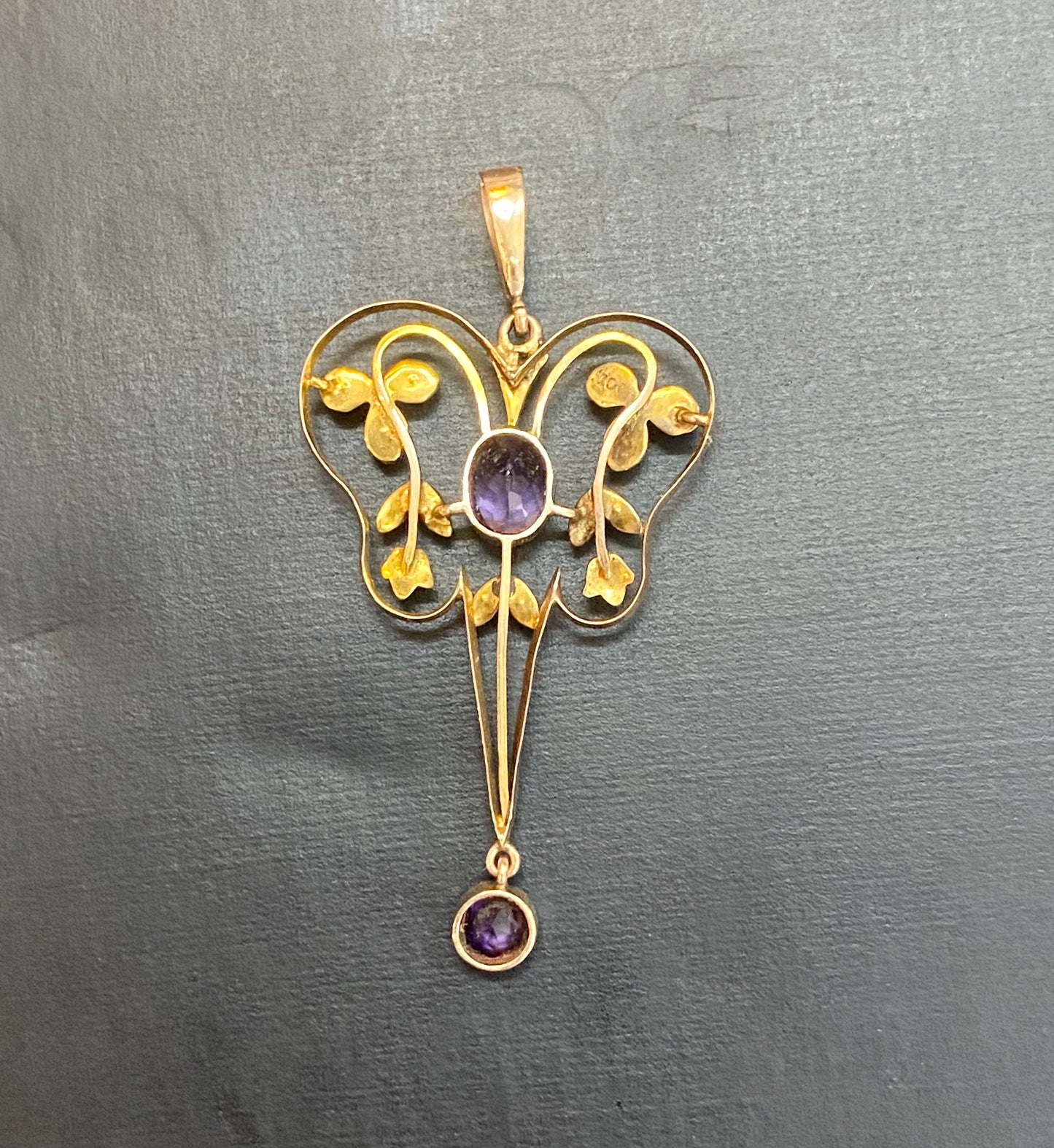 Edwardian amethyst and seed pearl lavalier pendant in 9ct gold setting
