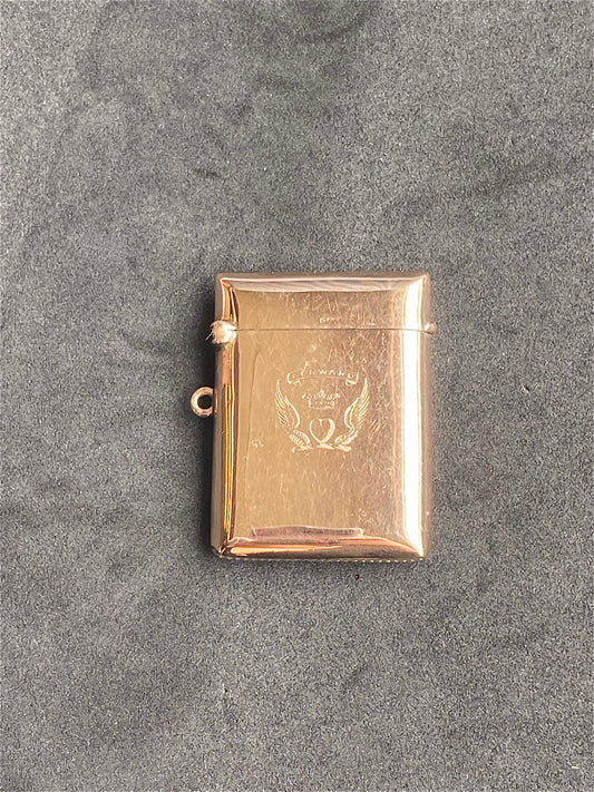 9ct gold Edwardian vesta case inscribed with “Forward” and Winged Heart of Bruce