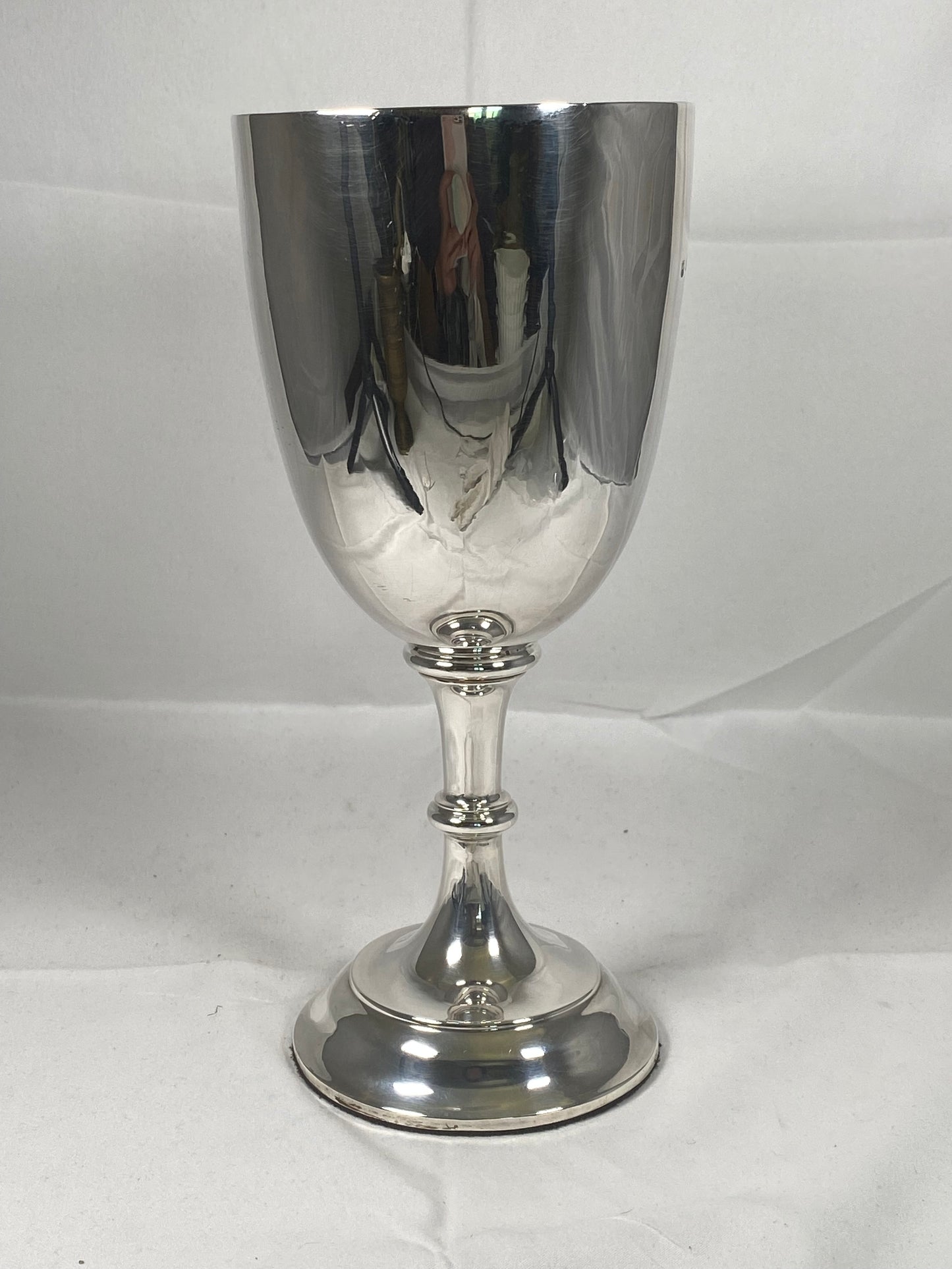 Copa/Cáliz de plata esterlina antigua de Jorge V, Boynton & Sons. Londres, 1912.