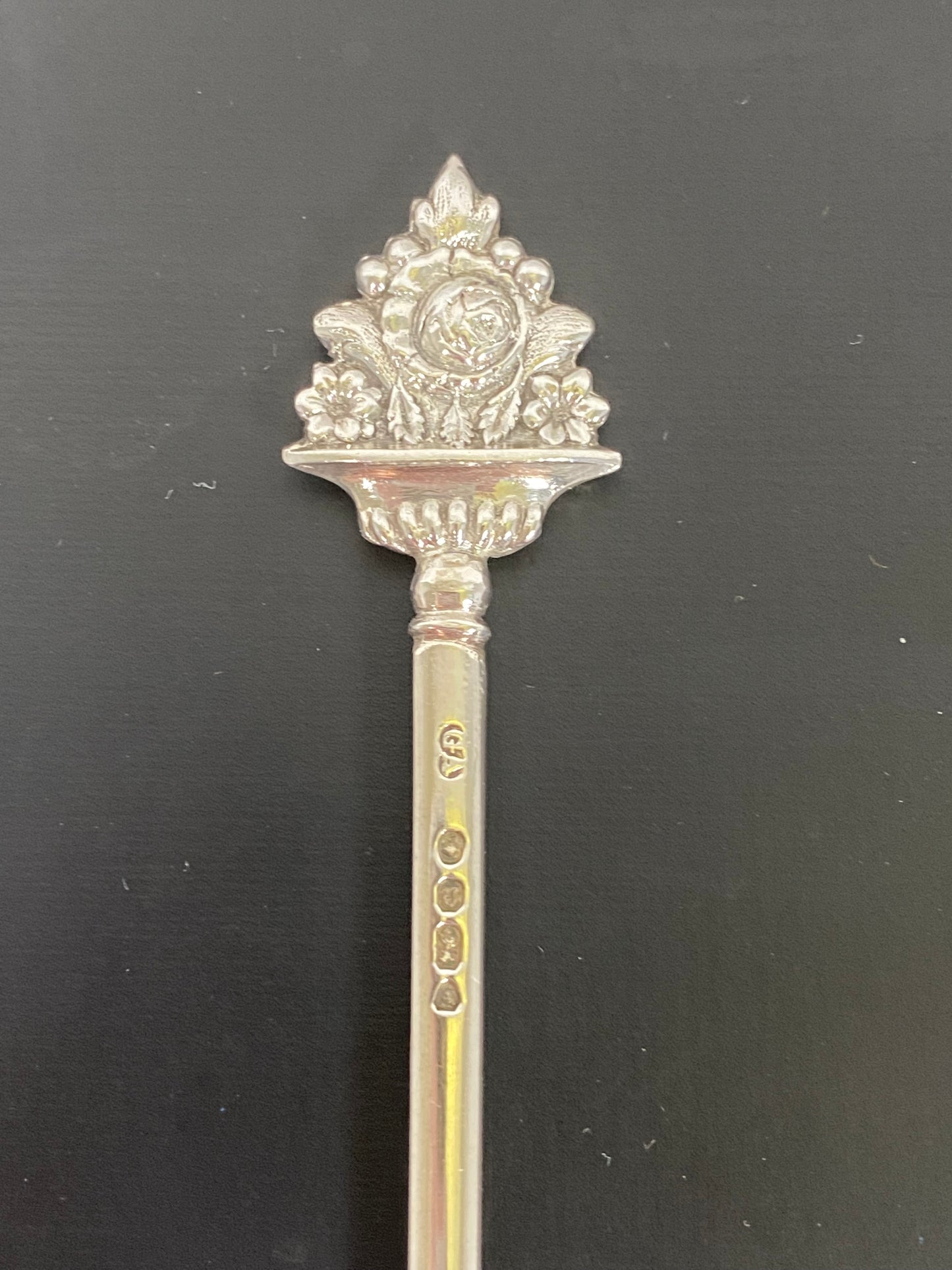 Juego antiguo de 4 brochetas de cóctel de la época victoriana, Chawner & Co., época de George Adams