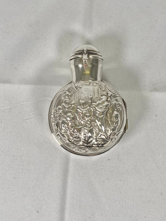 Late Victorian Sterling Silver Cased and Bristol Green Glass Scent Bottle, Comyns, 1896