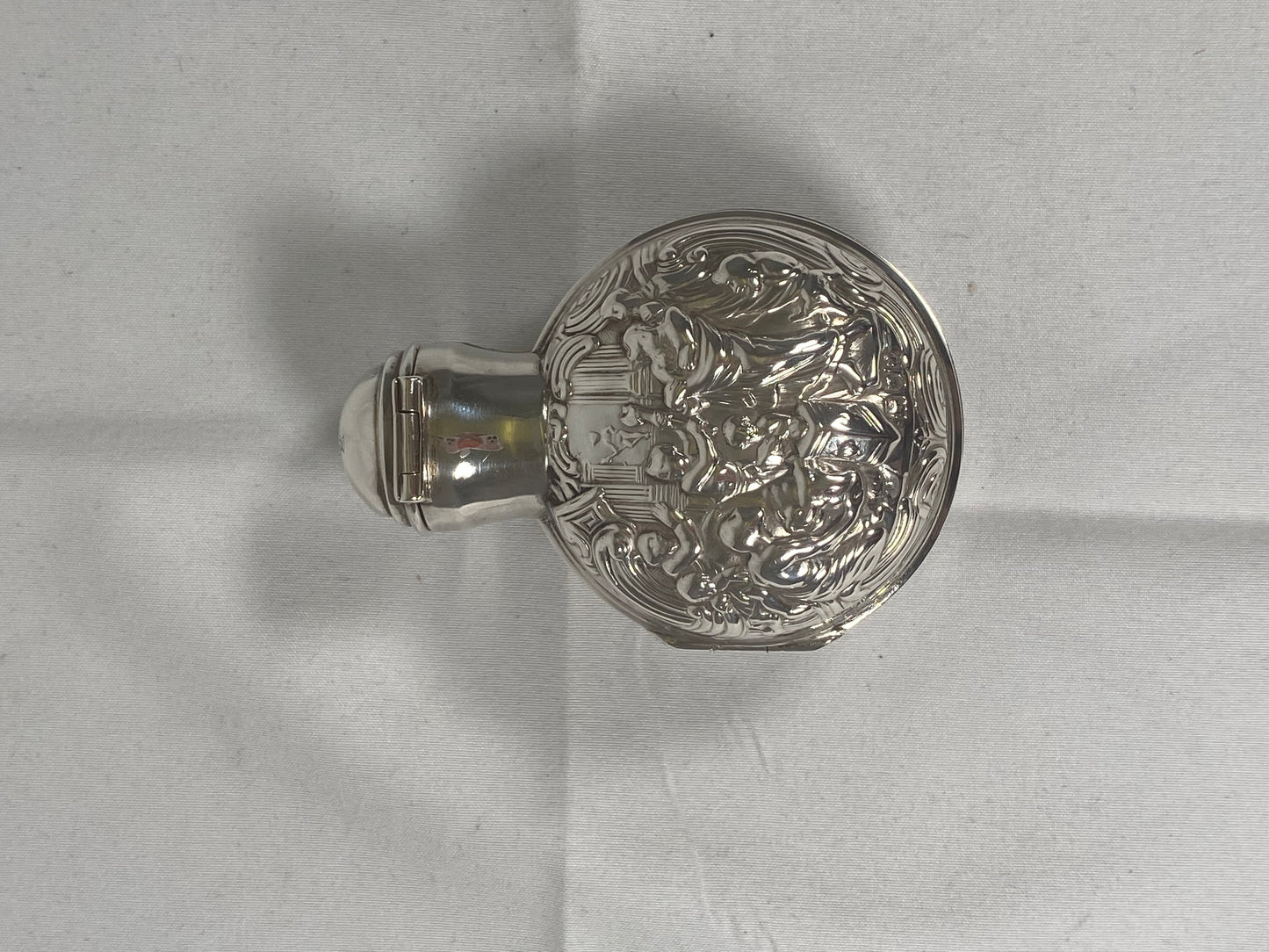 Late Victorian Sterling Silver Cased and Bristol Green Glass Scent Bottle, Comyns, 1896