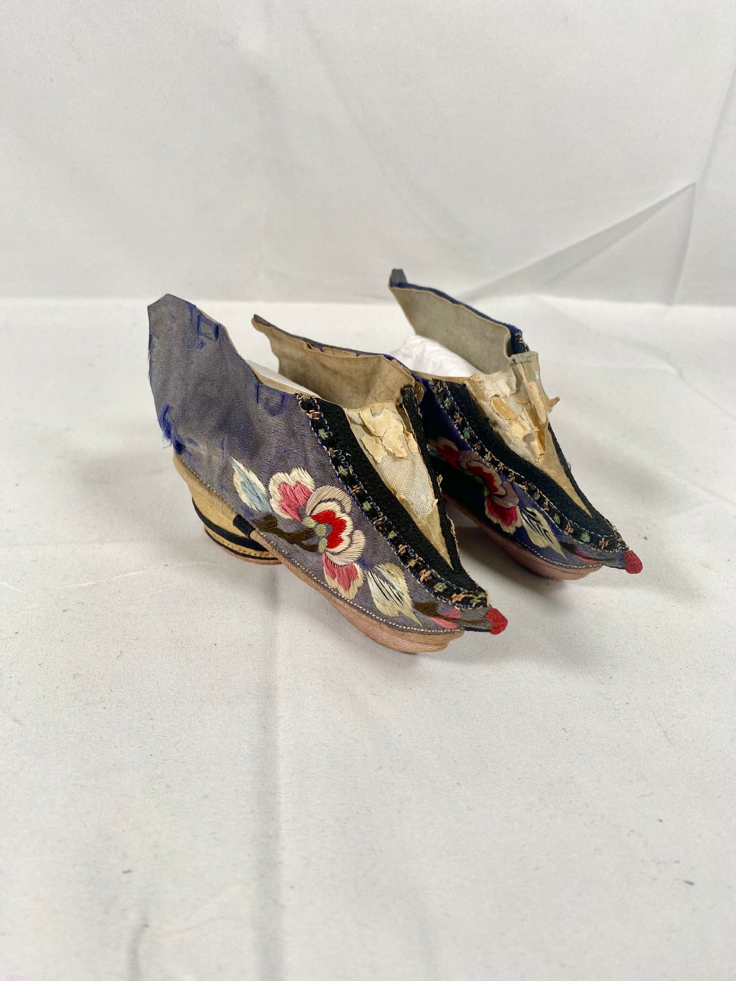 Antique Chinese Lotus / Golden Lily Shoes circa late 19th century, Silk w Curled Toes