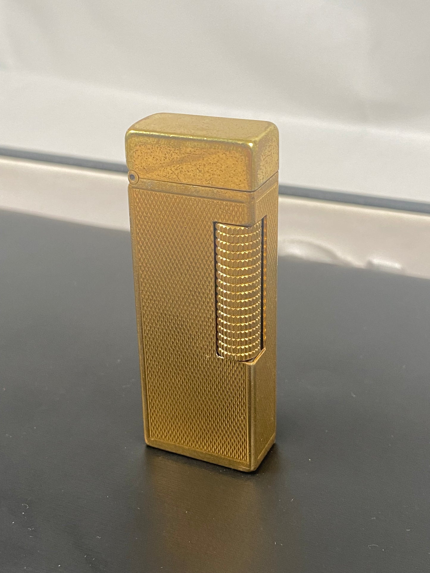 Iconic and Rare Vintage Rollagas Dunhill Gold-Plated Luxury Lighter, 1956-1960 Model, as seen in James Bond