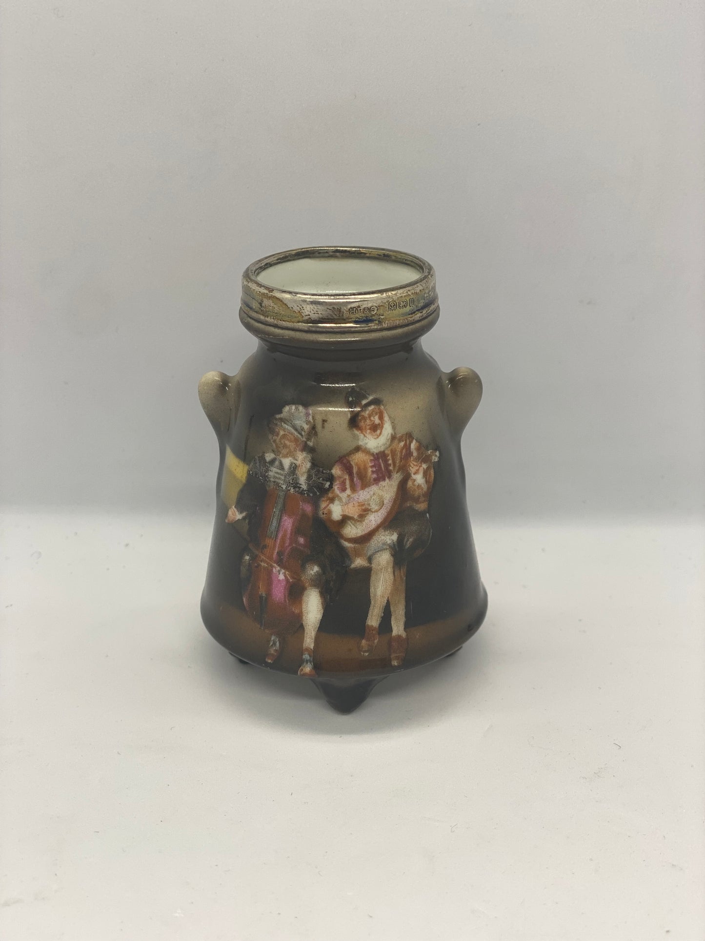 皇家拜罗伊特花束花瓶配纯银边缘,伯明翰 1911 年