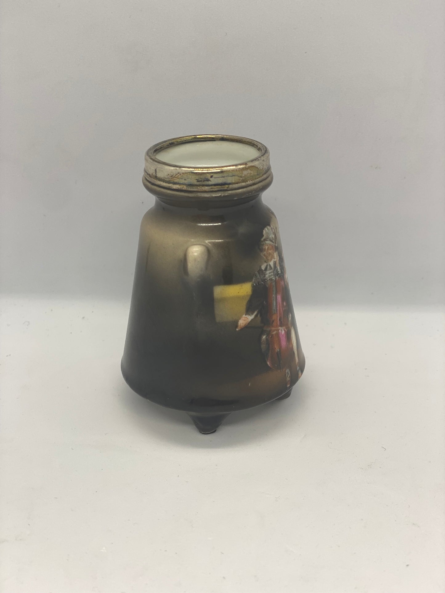 皇家拜罗伊特花束花瓶配纯银边缘,伯明翰 1911 年