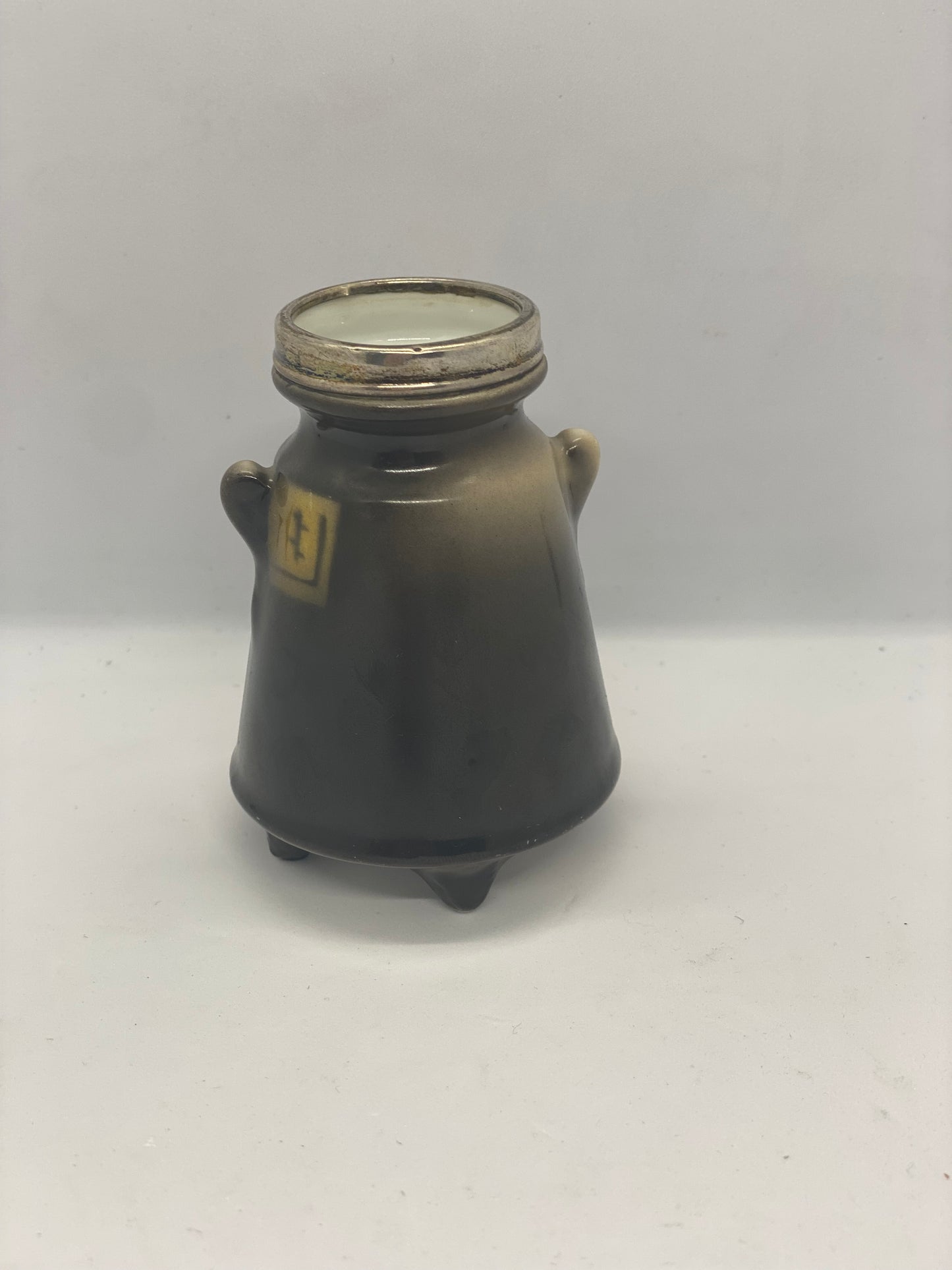 皇家拜罗伊特花束花瓶配纯银边缘,伯明翰 1911 年