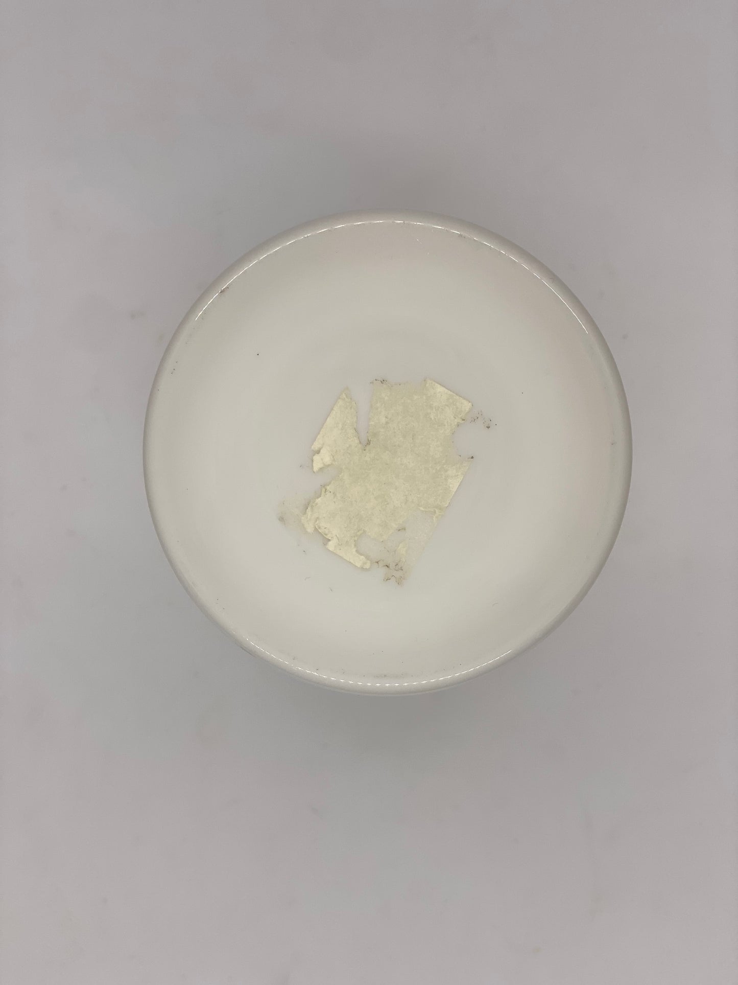 带有手绘花卉图案的古董切割玻璃花瓶