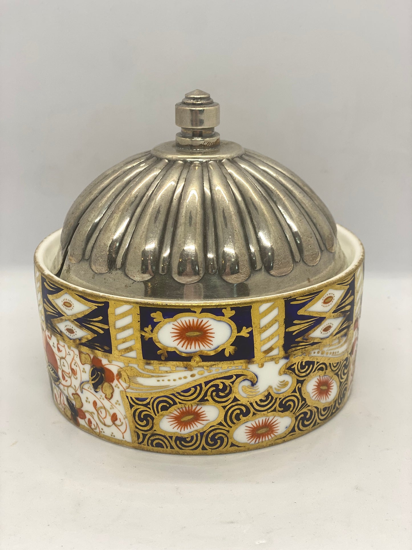 Plato estilo Imari de Davenport, circa 1870-1886