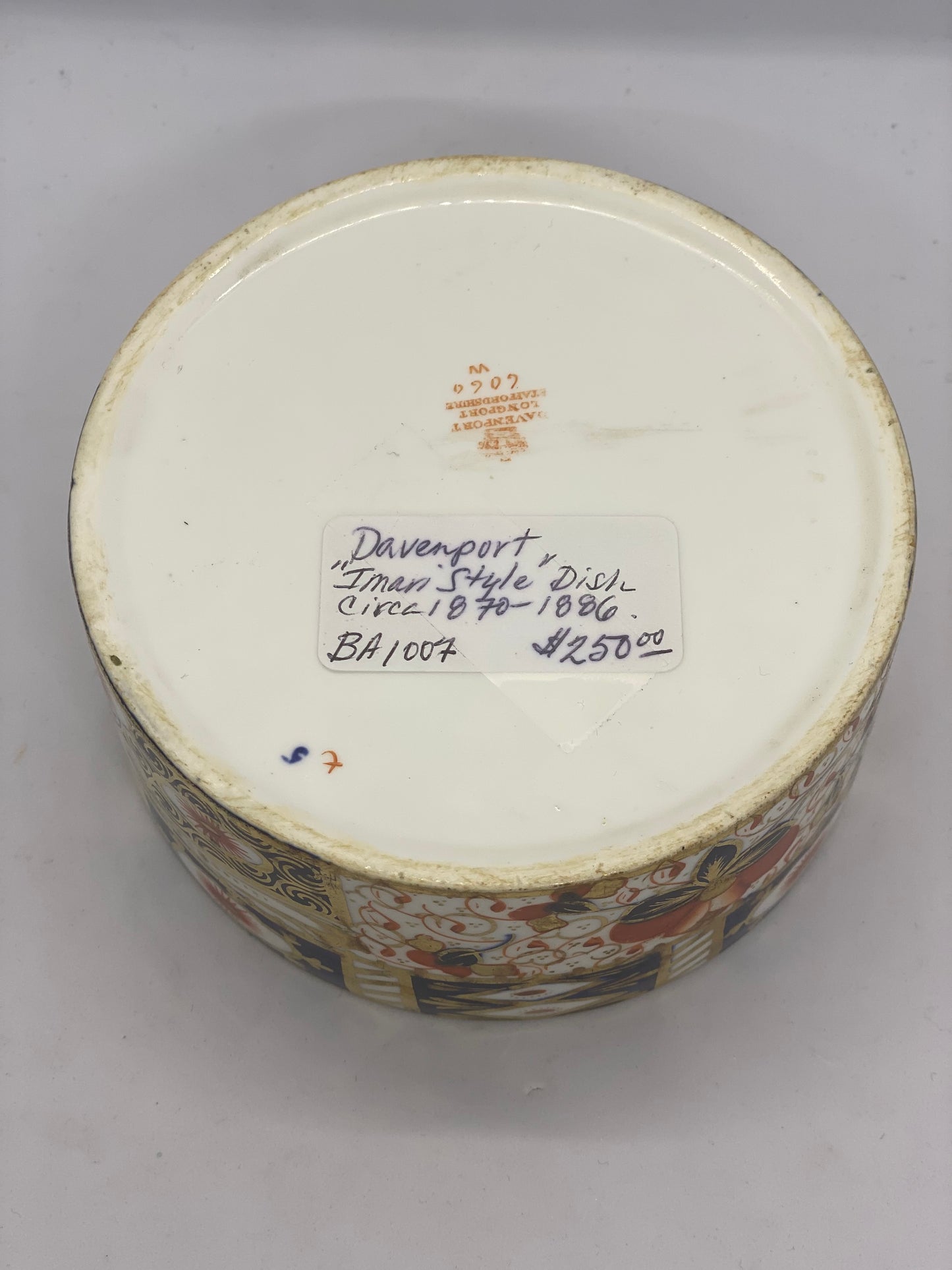 Plato estilo Imari de Davenport, circa 1870-1886