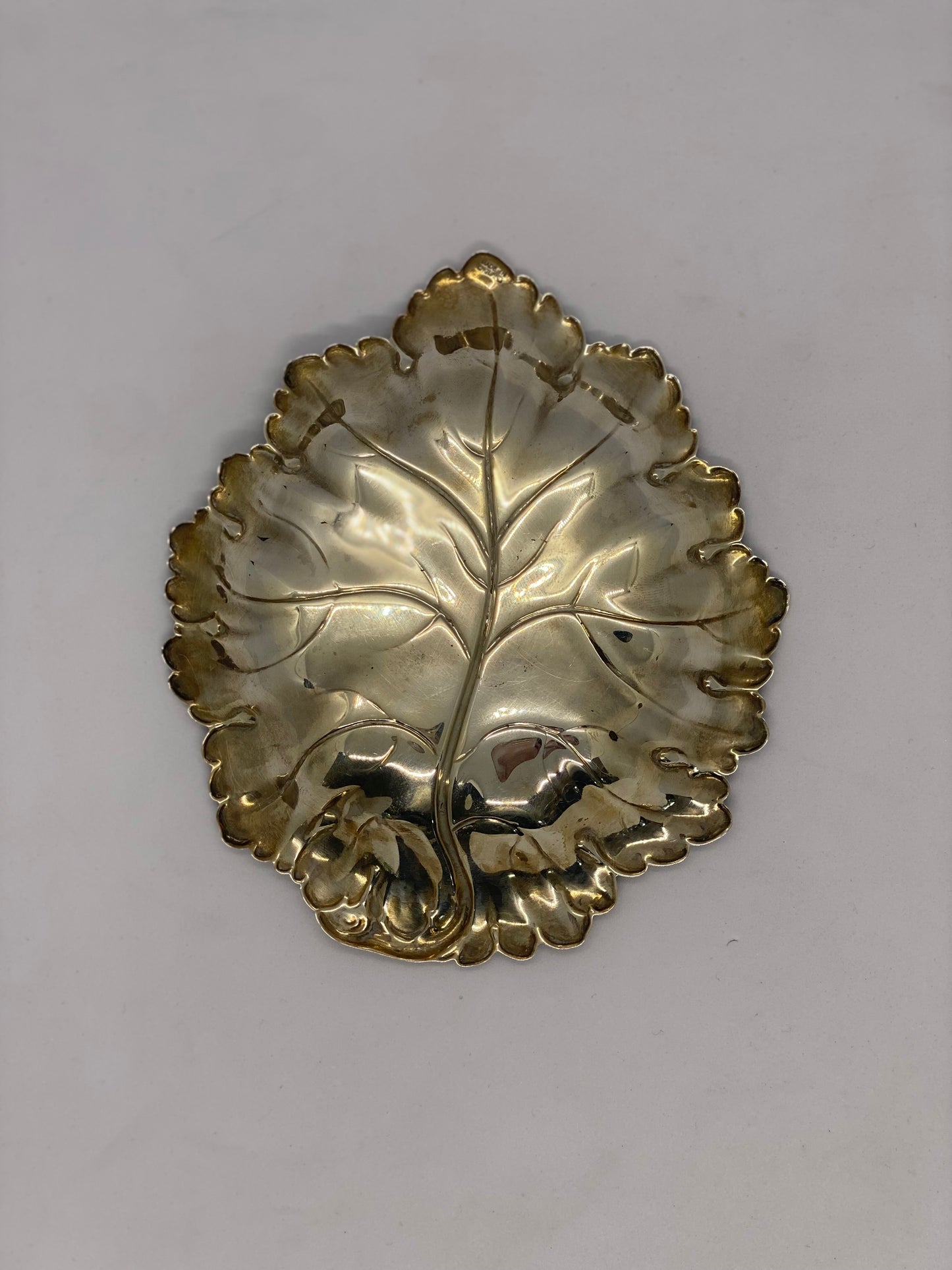 Plato vintage en forma de hoja de plata de ley, Birmingham 1976.