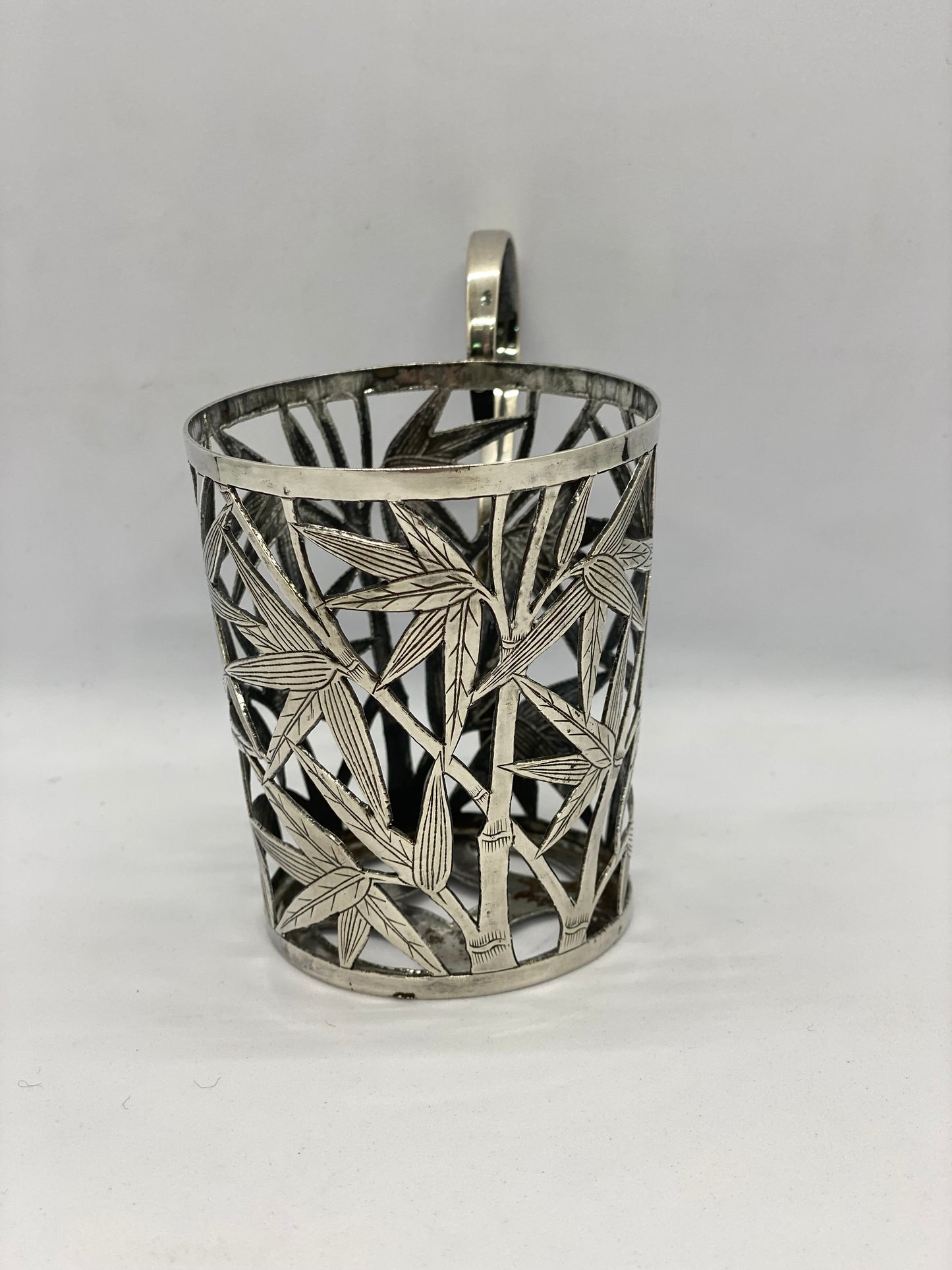 Copa de plata china de exportación antigua con diseño de bambú reticulado