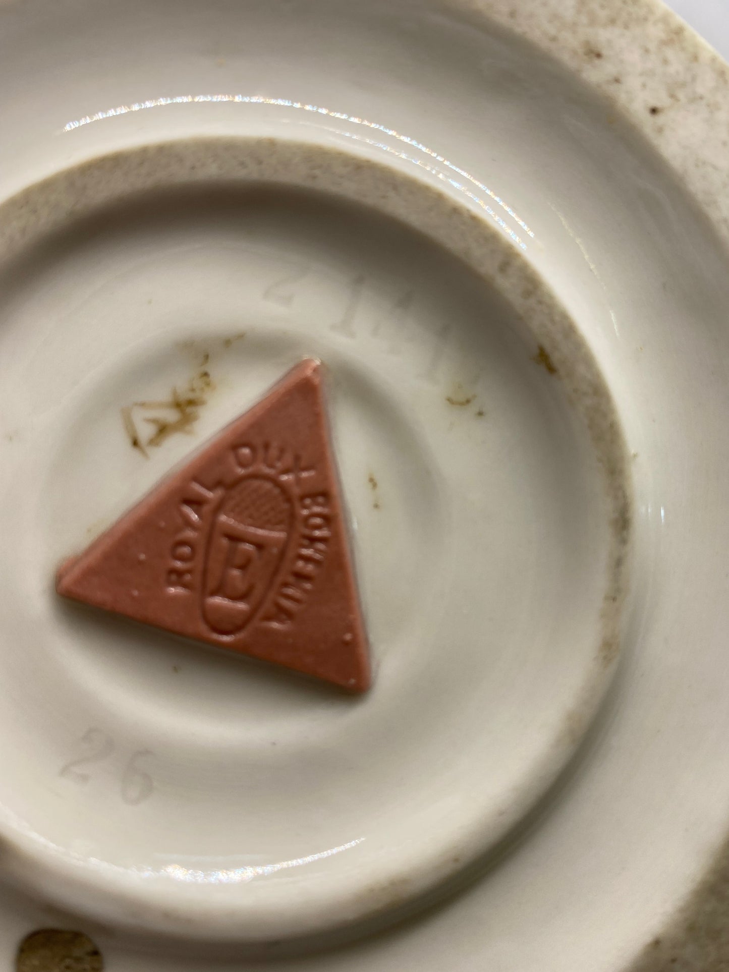 Royal Dux 新古典主义瓷器雕像