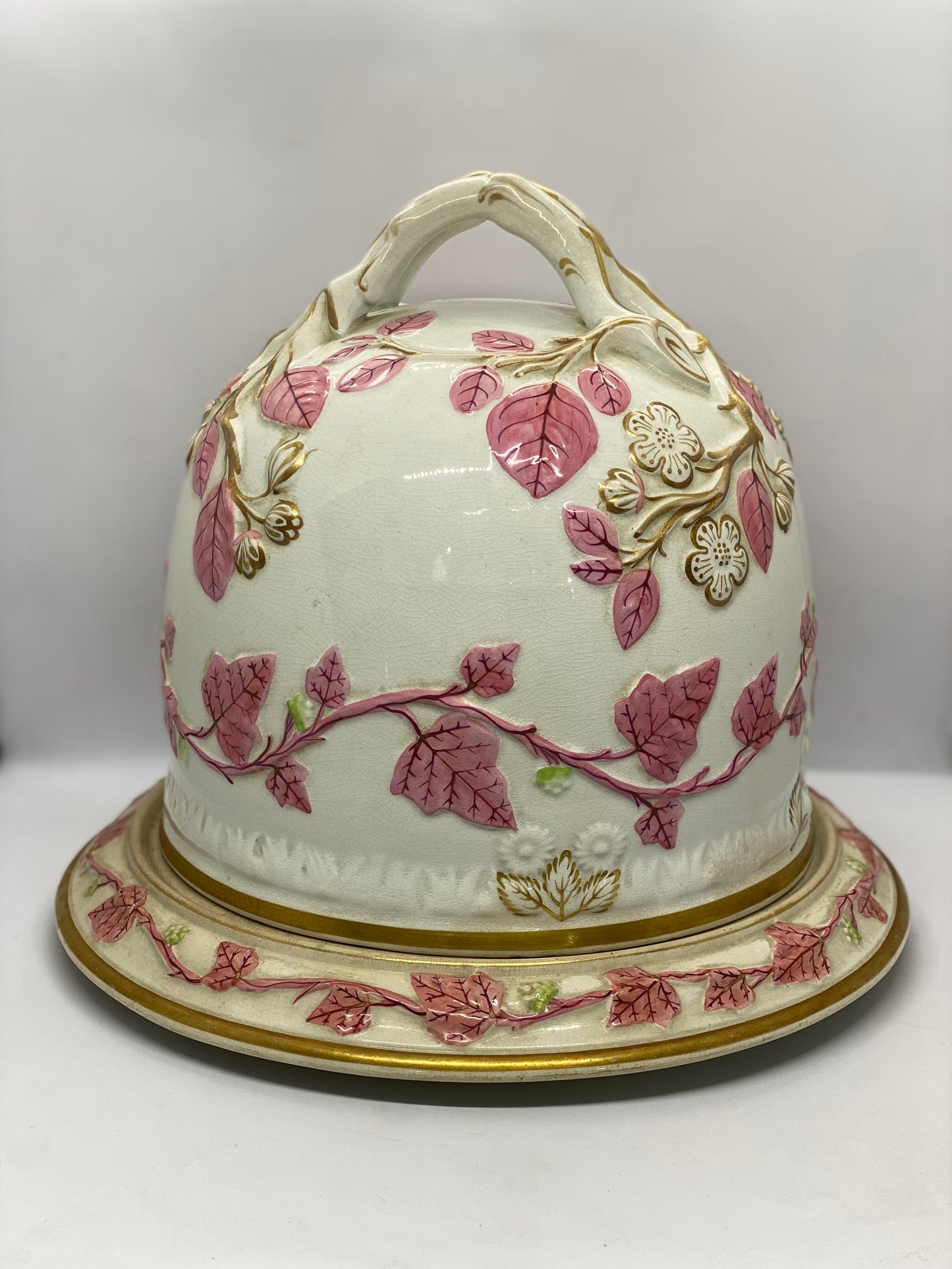 Preciosa cúpula de queso rosa y blanca del siglo XIX