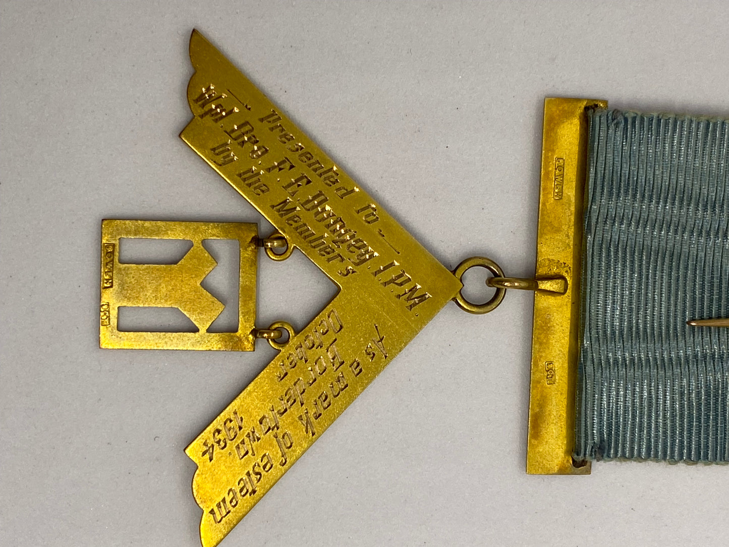 罕见单一所有者澳大利亚共济会收藏品,含 9ct 金牌,约 1954 年