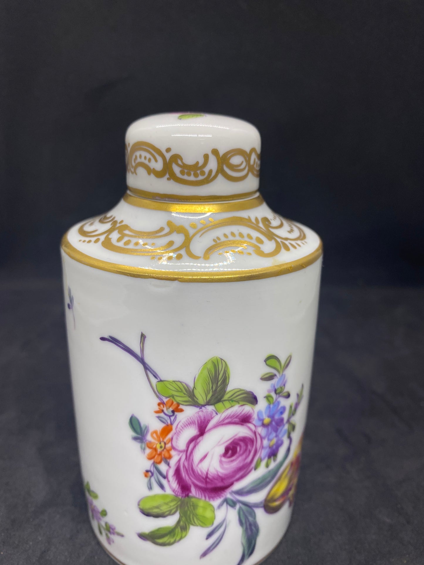 Late 18th Century German Ludwigsburg Porcelain Tea Caddy